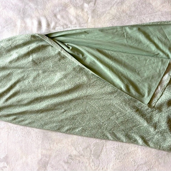 New Hollister Light Green Floral Maxi Skirt size S - Picture 6 of 10